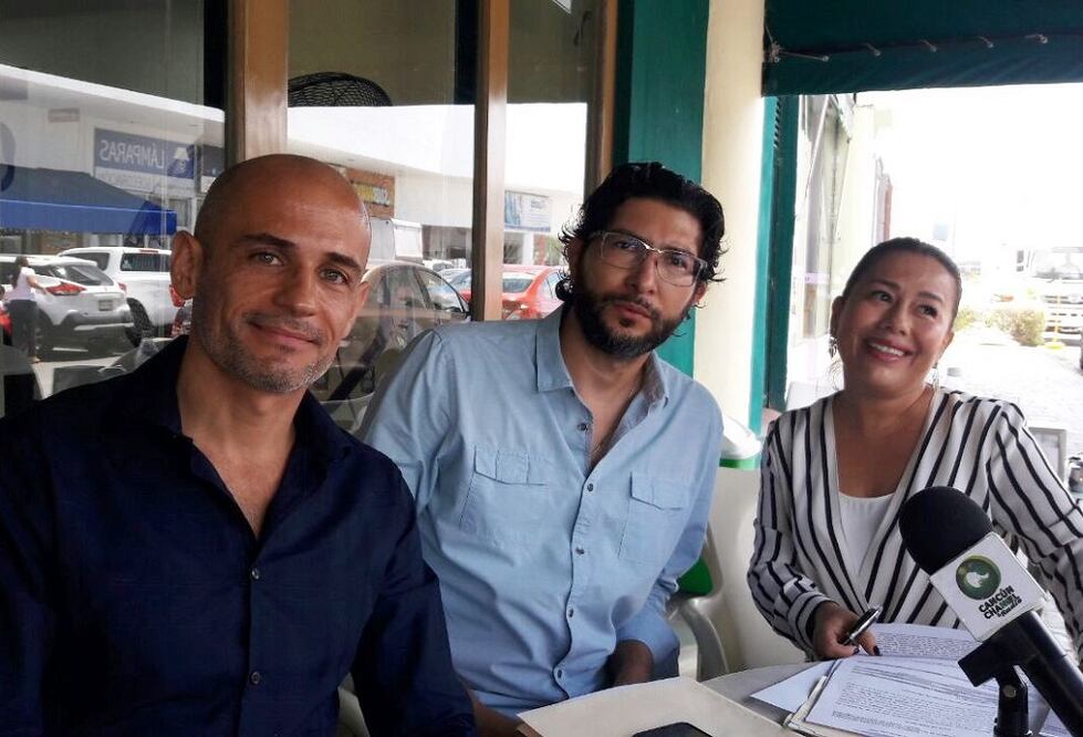 De izquierda a derecha, Hugo Alday, abogado especializado en propiedad intelectual; Luciano Nuñez, periodista y la abogada en Derechos Humanos, Aracely Andrade. Foto: Especial