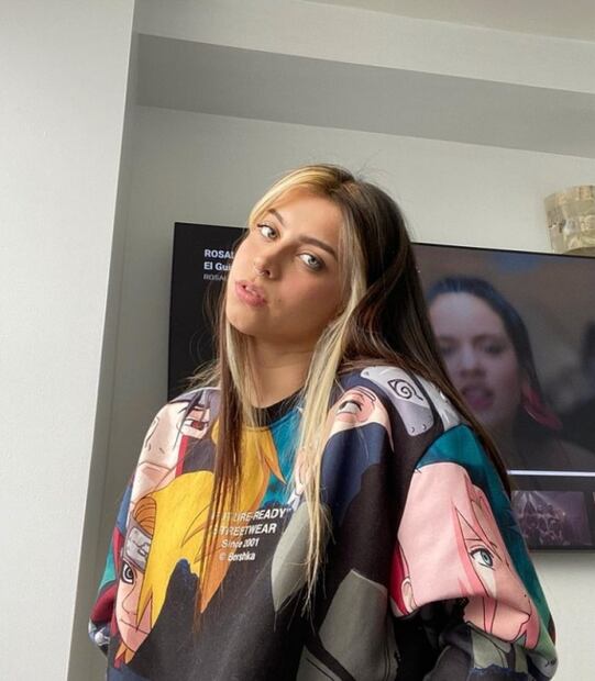 Piden dinero con meme de Ángela Aguilar