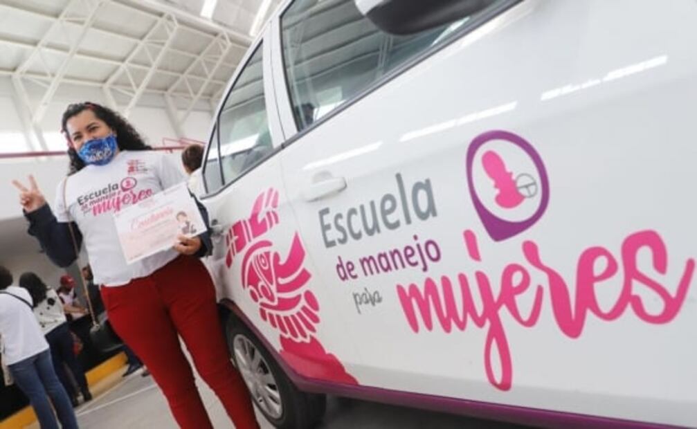 Se gradúa primera generación de Escuela de Manejo para Mujeres en Ecatepec 