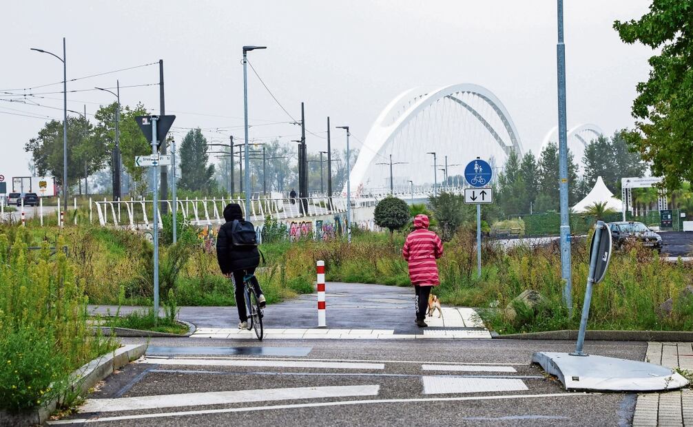 Alrededor del cruce fronterizo del Puente de Europa que separa Francia
y Alemania, en Kehl, el 16 de septiembre pasado. Foto: Teresa Suarez / EFE