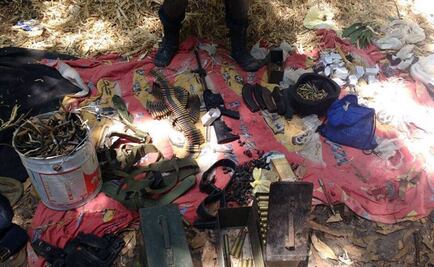 Hallan en la sierra almacén de armas del cártel de Sinaloa