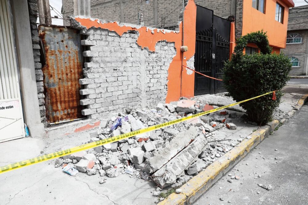 Autoridades capitalinas dicen que aunque el fondo para la remoción de escombros de edificios dañados por el sismo es bajo, los trabajos deben realizarse con celeridad y apegados a las reglas (IRVIN OLIVARES. EL UNIVERSAL)