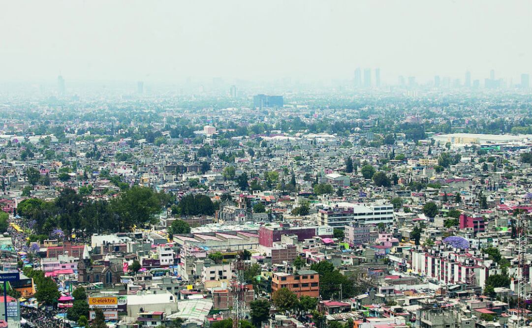 Se recomendó aplicar bloqueadores, usar gorra o sombrero y lentes con filtro ultravioleta, toda vez que entre las 11:00 y las 16:00 horas la radiación solar alcanza un nivel muy alto a extremo. FOTO: EL UNIVERSAL
