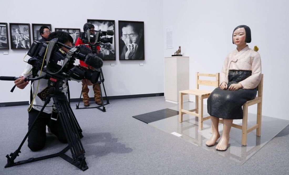 A statue symbolizing "comfort women," who were forced to work in wartime Japanese military brothels - Photo: Kyodo/REUTERS