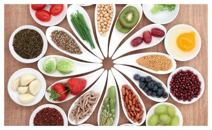 Huevo, cereales y frutos secos, son algunos de los productos que ayudan a quemar grasa 