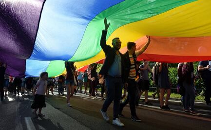 Escribir libros LGBT+ en tiempos de Trump; esencial ante “una realidad que estamos viviendo”: Horacio Canales