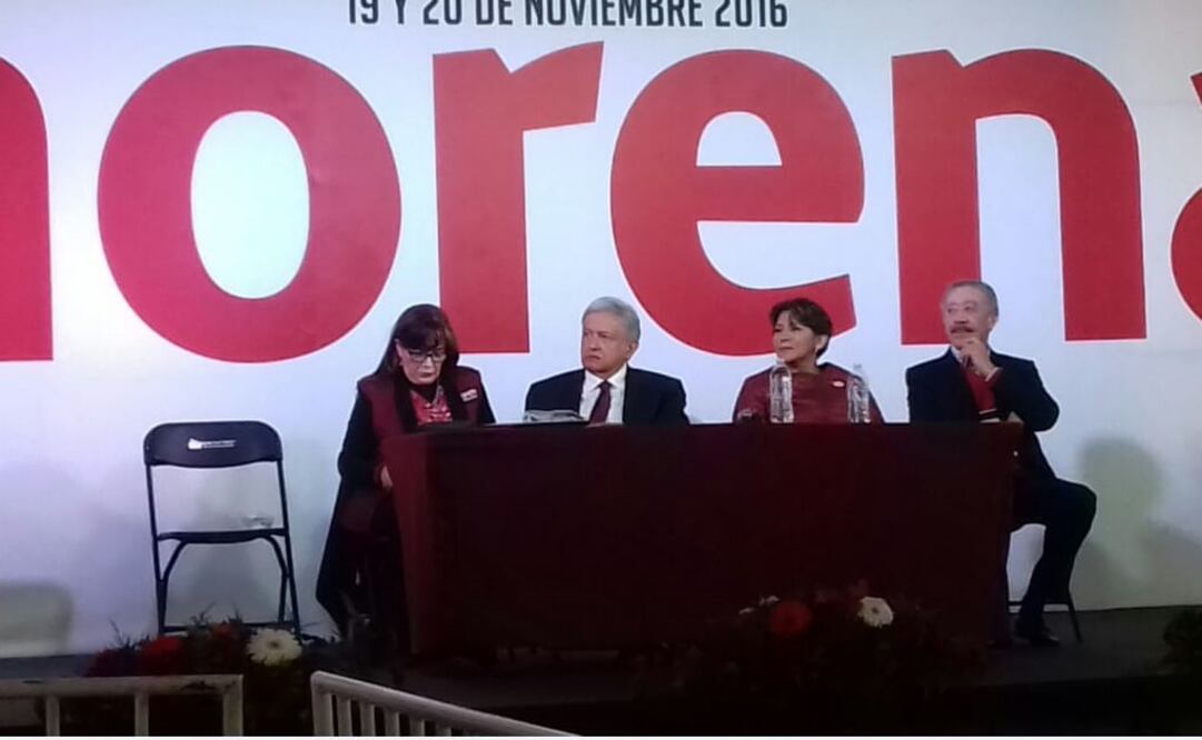 El dirigente Andrés Manuel López Obrador encabeza los trabajos del Congreso Nacional de Morena. /Valente Rosas - EL UNIVERSAL