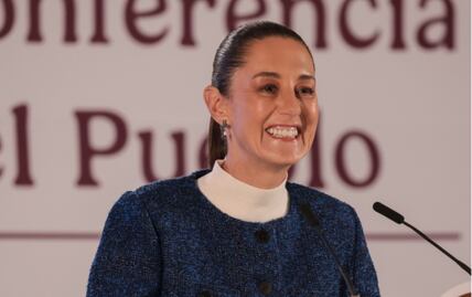 Sheinbaum reacciona a discusión de Ciro Gómez Leyva y Epigmenio Ibarra; “té de tila a los adversarios”, recomienda