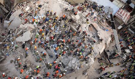 Suman 305 muertos tras el sismo de 7.1 grados