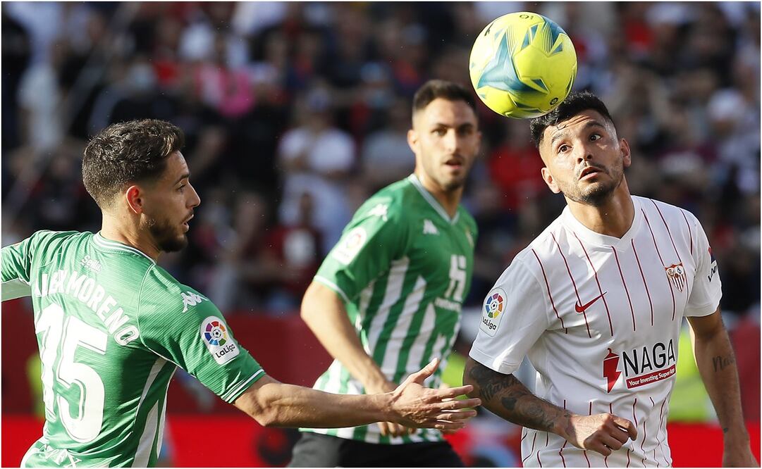 Sevilla y ‘Tecatito’ Corona derrotan al Betis en el derbi sevillano / FOTO: EFE