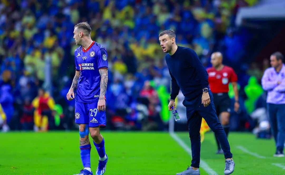 Martín Anselmi junto a Carlos Rotondi en Cruz Azul / Foto: Imago7