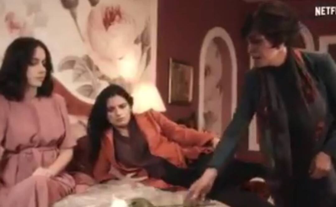 Paulina, Elena y Virginia de la Mora hicieron una escena al estilo "La Rosa de Guadalupe"  FOTO: TOMADA DE VIDEO
