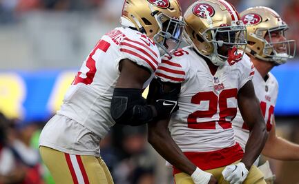 Los 49ers y Garoppolo golpean a los Rams en Los Angeles