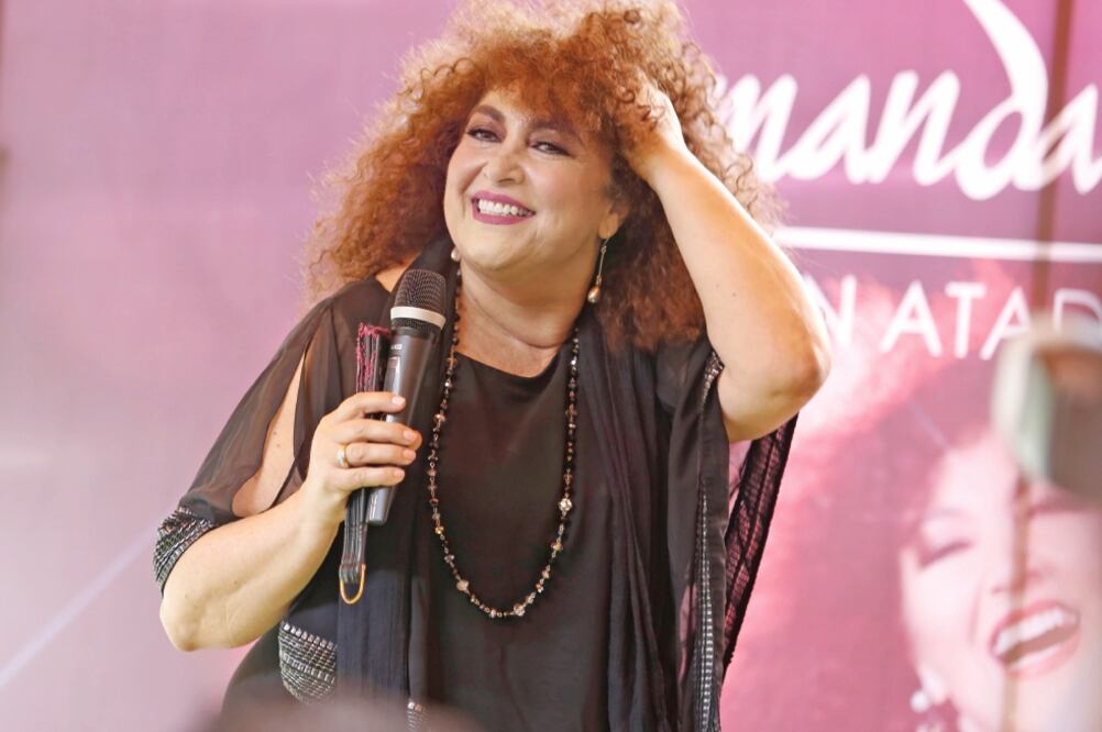 Amanda anunció su gira Solita y sin ataduras; explicó que podrá interpretar temas de sus discos que dejó de cantar. (AGUSTÍN SALINAS. EL UNIVERSAL)