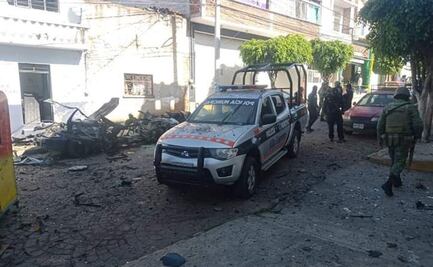 Explosión de pirotecnia en patrulla provoca alarma entre vecinos de Villa Guerrero, Edomex