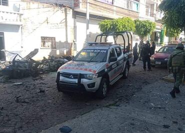 Explosión de pirotecnia en patrulla provoca alarma entre vecinos de Villa Guerrero, Edomex