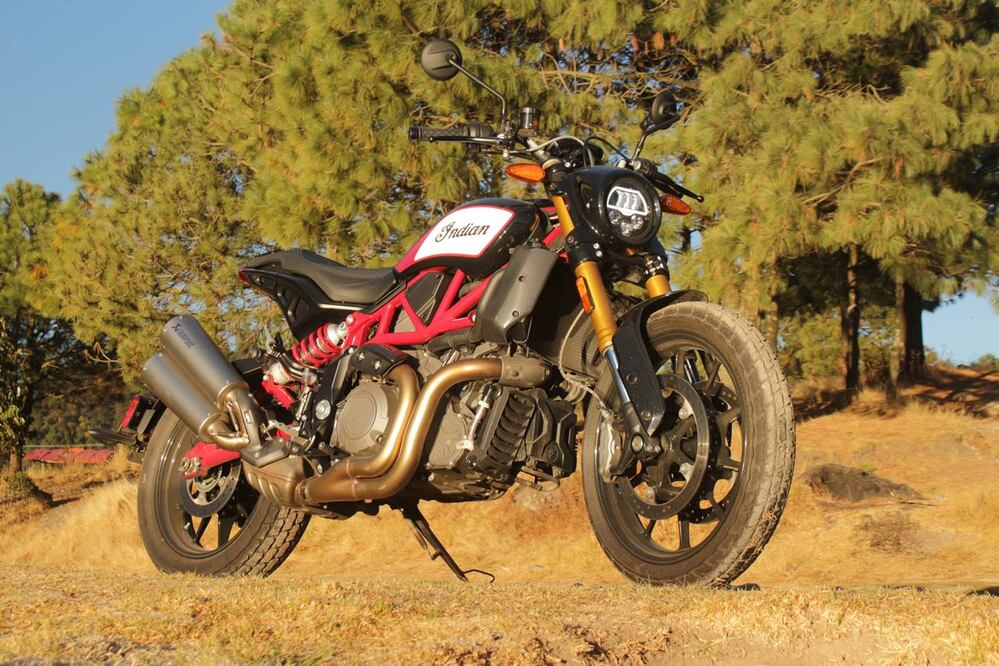 Indian FTR 1200 S, rodando con estilo
