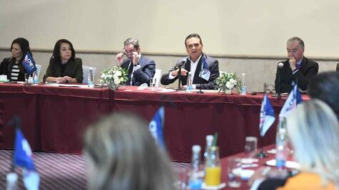 Silvano Aureoles muestra a empresarios su visión de turismo más sostenible, inclusivo e igualitario