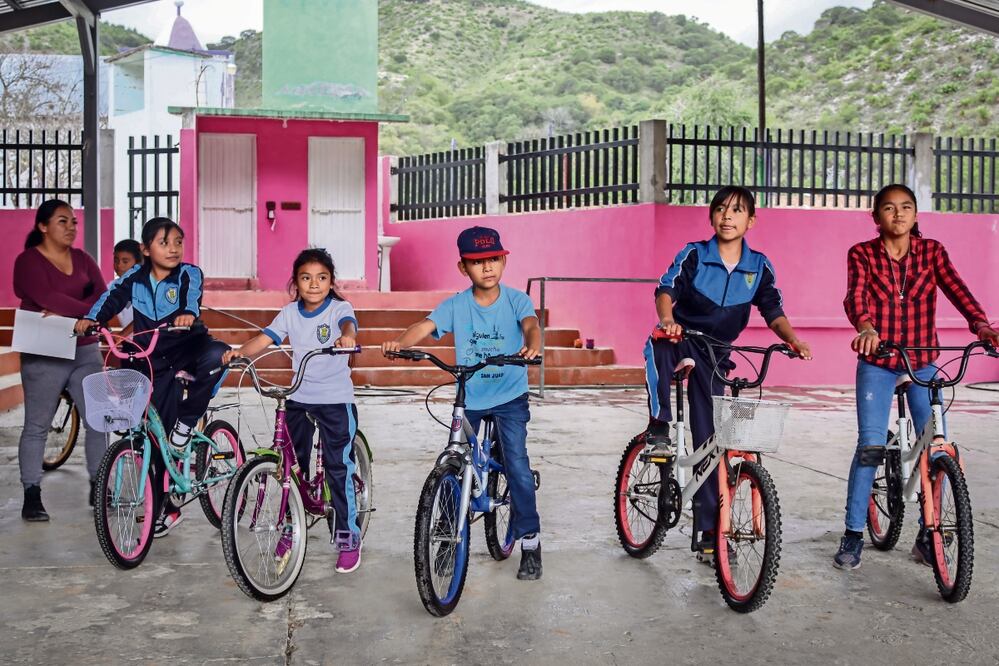Los premios para los ganadores fueron donados a través del Bicicletón Indígena 2023. Foto: Especial