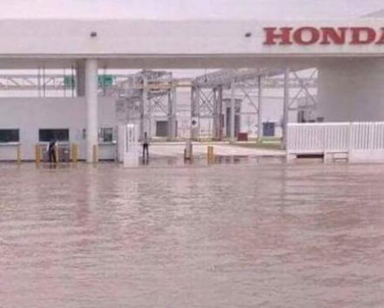 Se inunda planta de Honda en Celaya