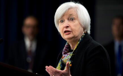 Fed debe proceder con cautela sobre alza de tasas: Yellen