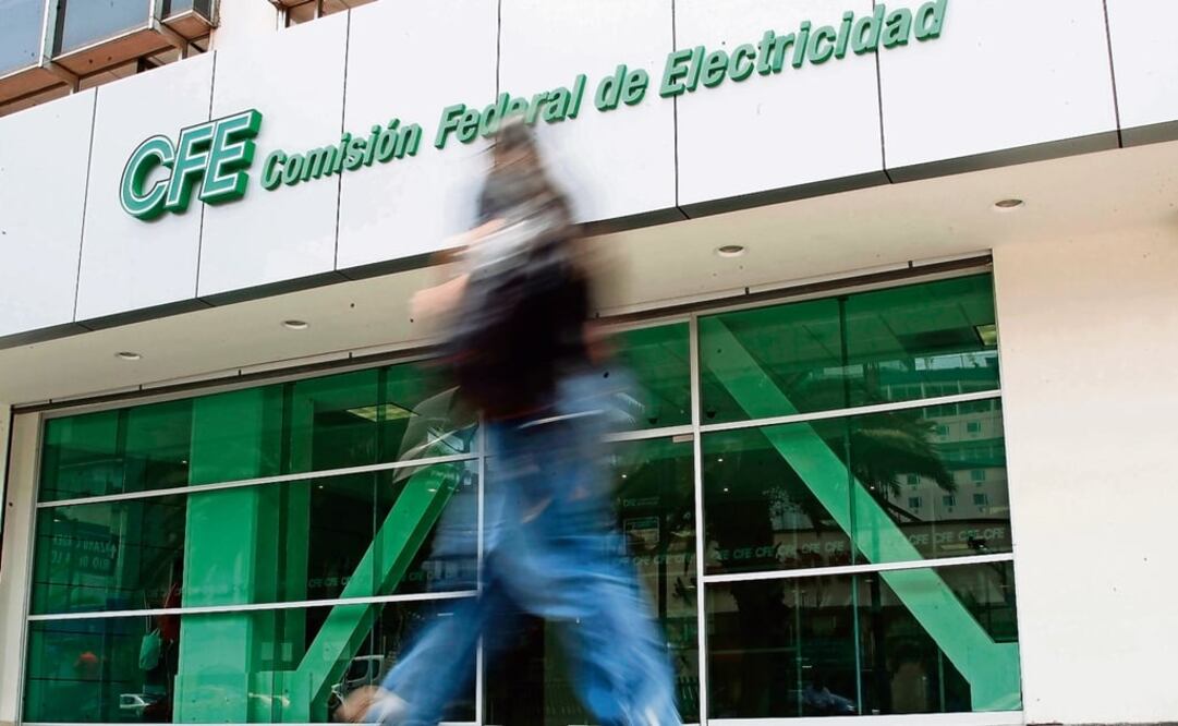 Energy wasted through the system’s physical properties as well as energy conductors for transmission and distribution cost the company around MXN$34.25 billion - Photo: Ariel Ojeda/EL UNIVERSAL