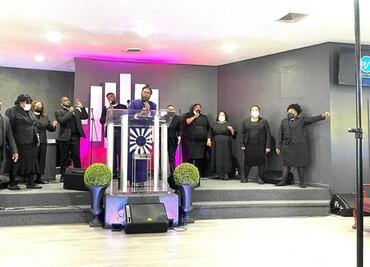 “¿No valgo Prada, no valgo Gucci?”: Pastor regaña a feligreses por no darle regalos caros