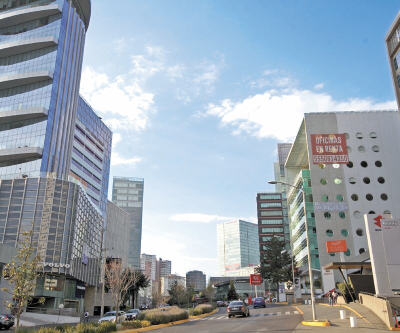 En la Ciudad de México, en la zona de Santa Fe siguen altos los volúmenes de desocupación, detalla Solili. Foto: ARCHIVO EL UNIVERSAL