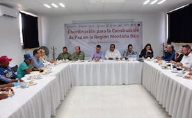 Nueve alcaldes dejan mesa para construcción de la paz en la entidad