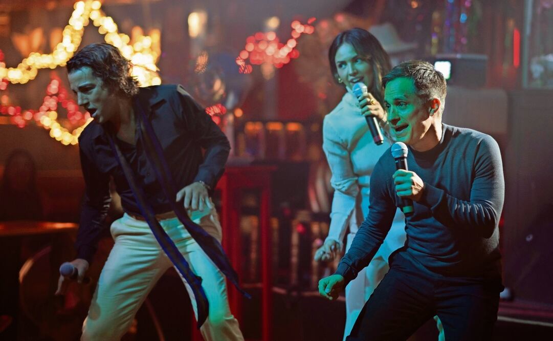 Luna interpreta a un hombre obsesionado con mantener su juventud, quien es el apoderado de un boxeador (García Bernal). Foto: Disney+