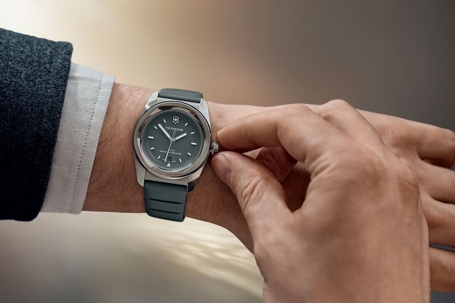 Gracias a su sistema que convierte la luz solar en energía, permite disfrutar del reloj sin preocuparse constantemente por cargarlo o reemplazar baterías con frecuencia. Foto: Especial