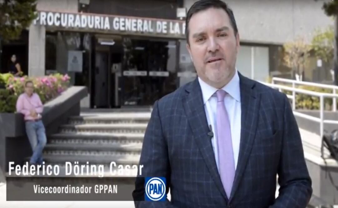 ”No sorprende que nos espíen, no sorprende que nos graben", dice el panista en un video. Especial