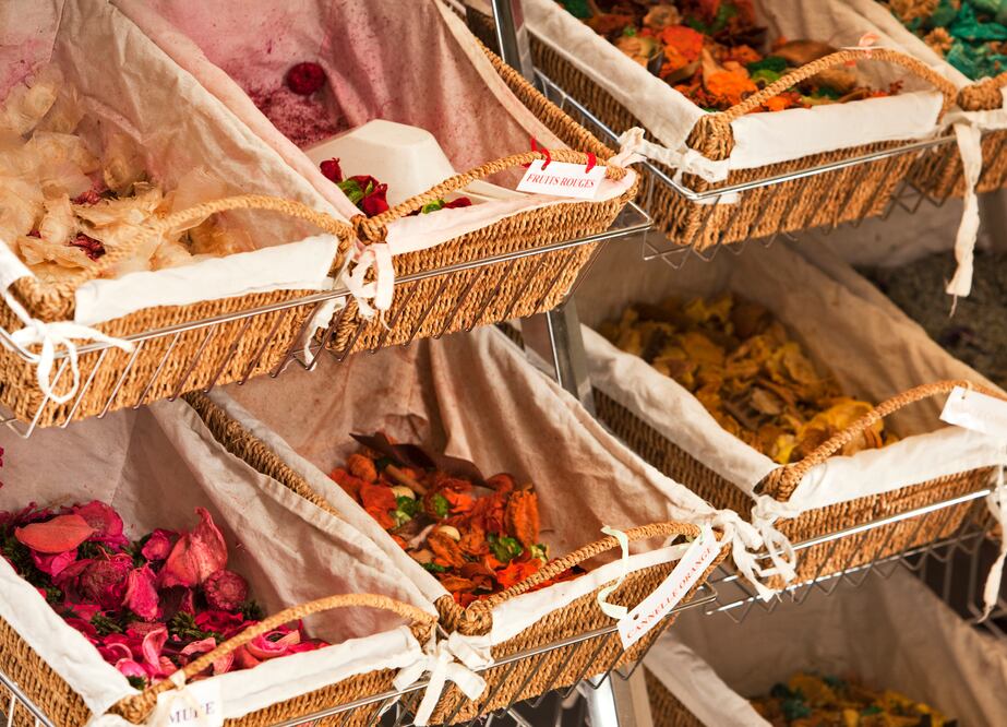 Grasse es la ciudad donde Jean-Baptiste Grenouille de "El Perfume", aprendió el arte de hacer un perfume inigualable. (Foto: Istock)