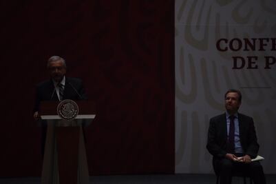 Apagón afecta conferencia matutina de AMLO