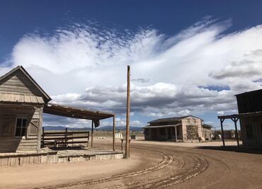 Asistente que le entregó arma a Baldwin fue despedido por accidente previo
