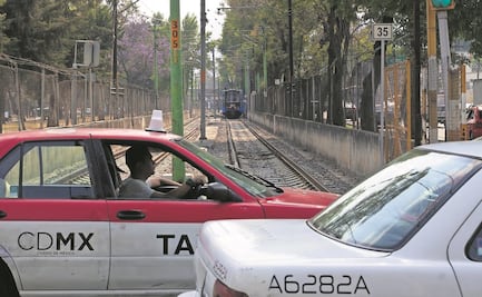 Conductores buscan ganar el paso al Tren Ligero