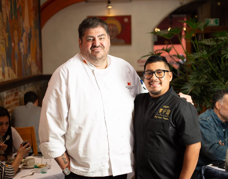Los chefs David Fuentes y Sergio Camacho. Foto: cortesía Mural de los Poblanos