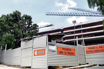 Alertan colapso vial por ampliación de plaza