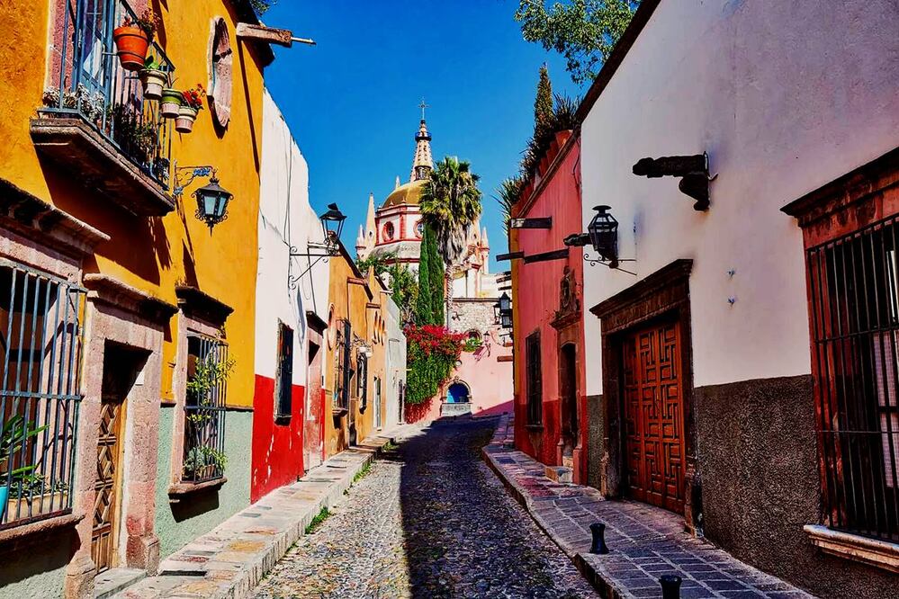 San Miguel de Allende se convirtió en el primer destino turístico sin playa de América Latina en recibir el Sello de Viaje Seguro por parte del Consejo Mundial de Viajes y Turismo. Foto: Istock