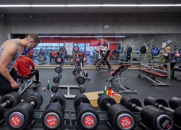 Islandia levanta restricciones a bares y gimnasios; reporta casi cero casos de Covid-19