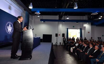 Rector de la BUAP entrega informe; pide por la educación