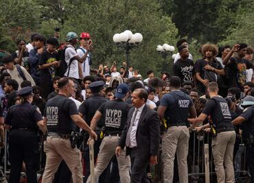 Detienen al "streamer" de Twitch que causó caos en Nueva York al prometer Play 5 gratis