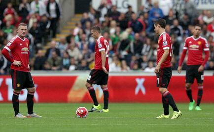 Sin "Chicharito", Manchester United pierde el invicto