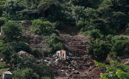Suman 400 muertos por devastadoras inundaciones en Sudáfrica; buscan desaparecidos