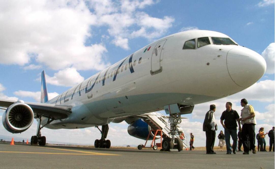 Agentes del Instituto Nacional de Migración (INM) aseguraron en un vuelo con destino a Reynosa, Tamaulipas, a 50 ciudadanos extranjeros que se encontraban de manera ilegal en el país. (Foto: Archivo)