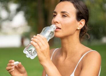 Aprende cómo hidratar correctamente tu cuerpo; sigue estas recomendaciones