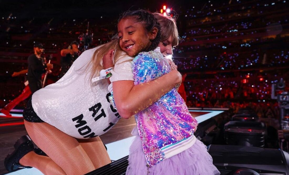 En medio de un concierto en Los Ángeles como parte de su gira ‘Eras Tour’, Taylor Swift tuvo un pequeño gran distintivo. Foto: Instagram