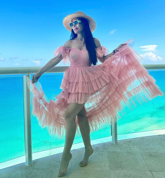 Maribel Guardia posando. Fuente: Instagram @maribelguardia