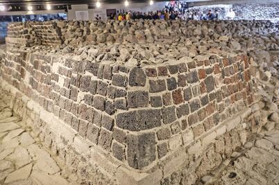 Revelan Templo de Ehécatl dentro de centro comercial 