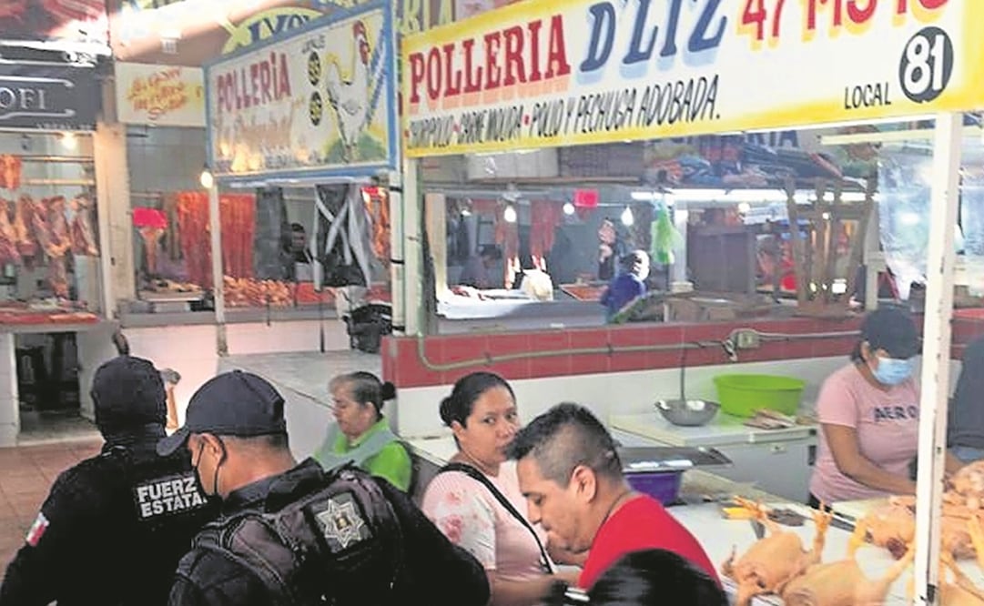 Locatarios dicen que hubo poca vigilancia de la policía. Foto: Arturo de dios Palma/ EL UNIVERSAL